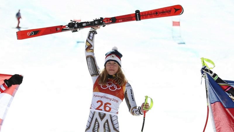 ¡Proeza de Ledecka! campeona mundial de snowboard y oro olímpico en esquí