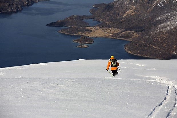 La exoeriencia merece la pena, los descensos en esquí de montaña en Noruega son espectaculares