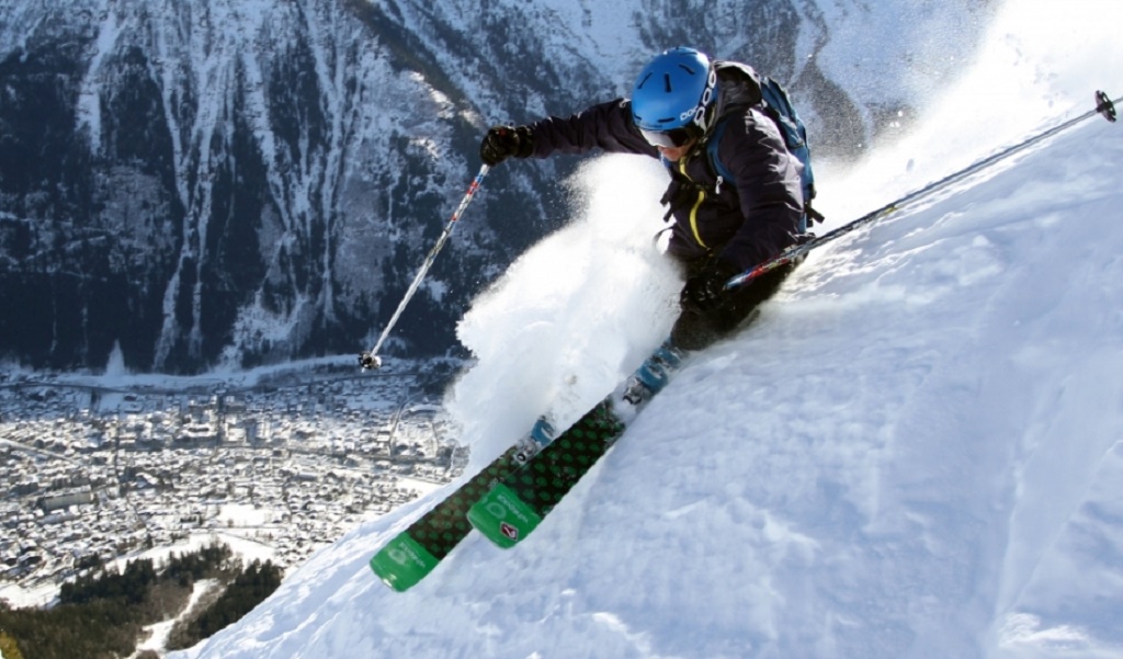 El Freerider Fred Syversen bate el récord de Freejump Ski en 2008 saltando al vacío sin querer