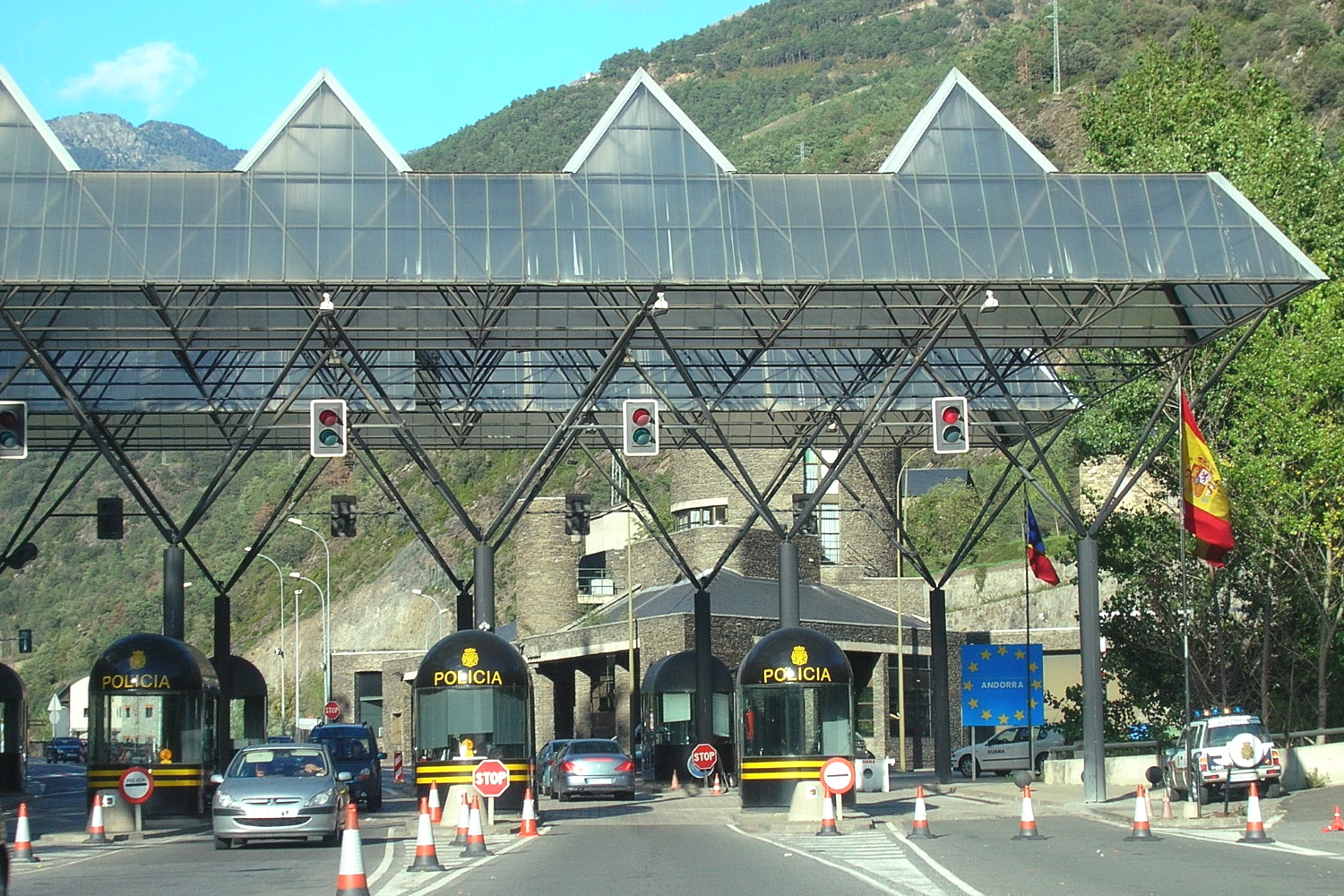 Frontera abierta entre España y Andorra, pero sin turistas