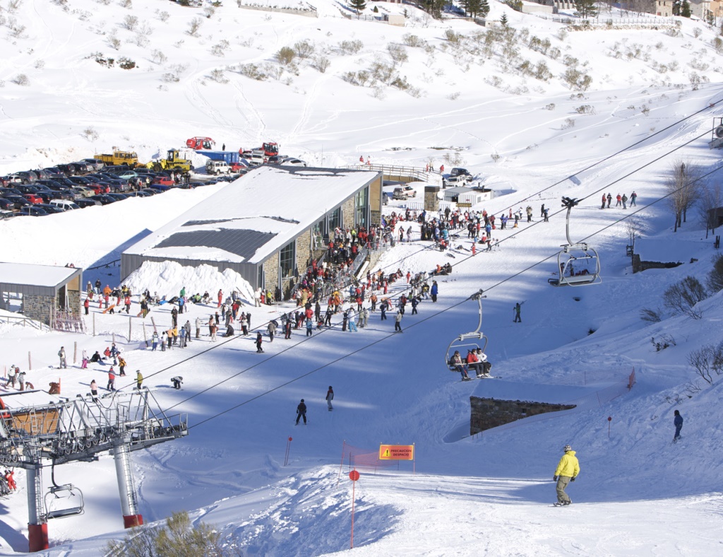 La Diputación de León y el Principado de Asturias firman la unión de sus estaciones de esquí