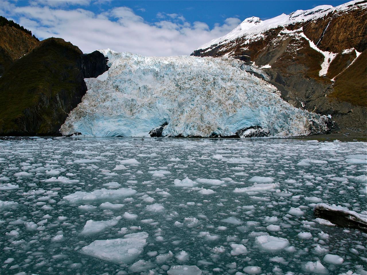 Estado de alerta por un glaciar de Alaska que amenaza con provocar un tsunami