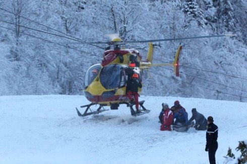 Momento del rescate del esquiador de 17 años en Gourette