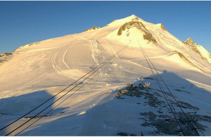 Finaliza la temporada de esquí de verano en Tignes con mucha nieve, por el coste de económico de los remontes