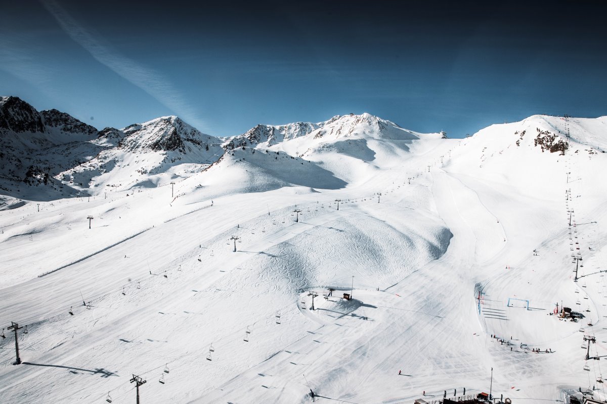 Grandvalira con 190 km de pistas prepara una Semana Santa de esquí por todo lo alto