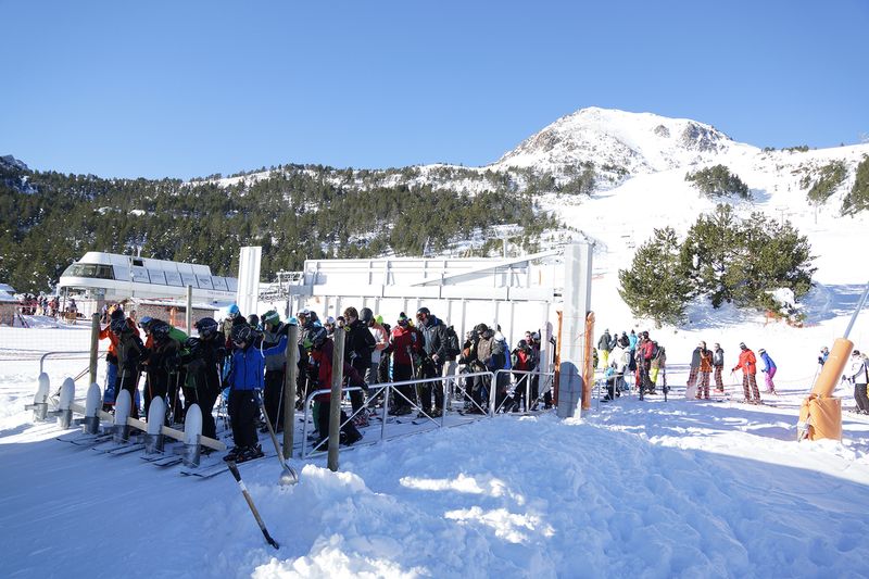 Grandvalira recibe 44.000 esquiadores durante el Puente de la Constitución, un 10% más que el año anterior