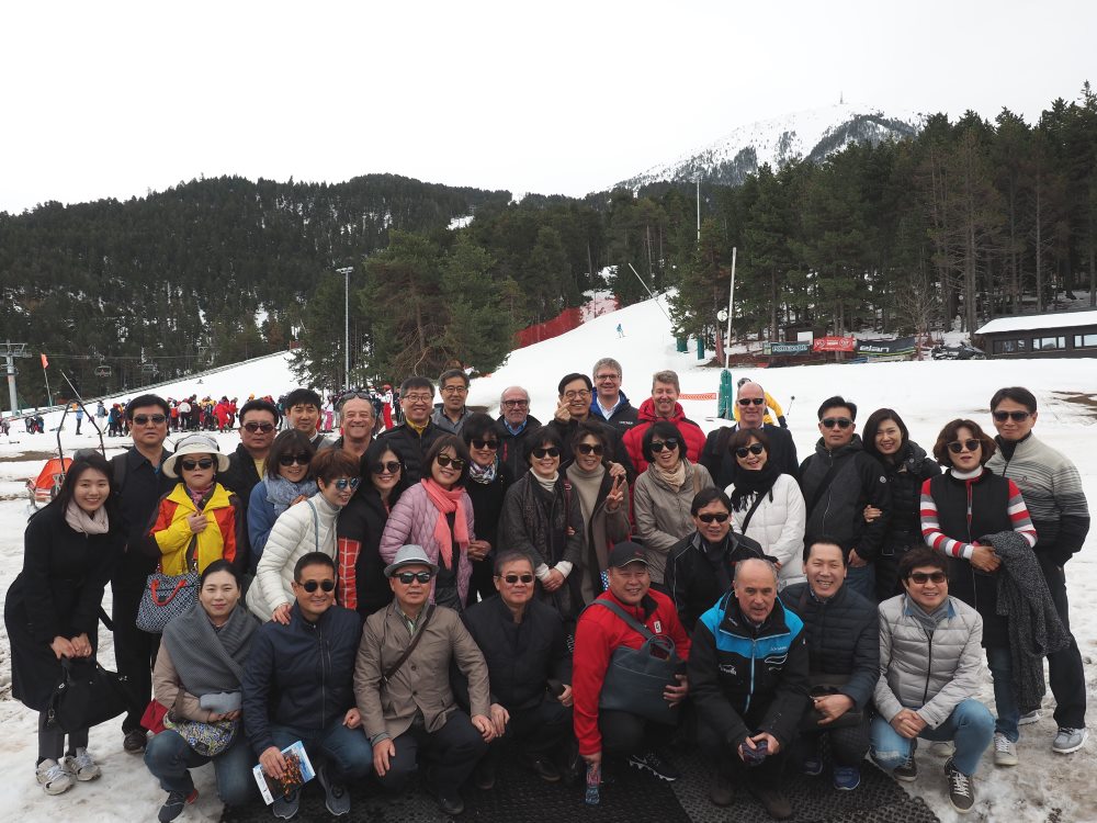 Las estaciones de Corea del Sur visitan Masella para conocer su red de nieve producida