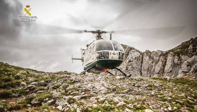 Tres fallecidos en el accidente de un helicóptero durante un rescate en León