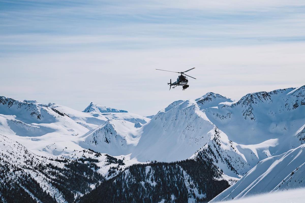 Alterra Mountain Company le gana la carrera del heliesquí a Vail Resorts