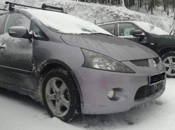 6 consejos para eliminar el hielo del parabrisas de tu coche