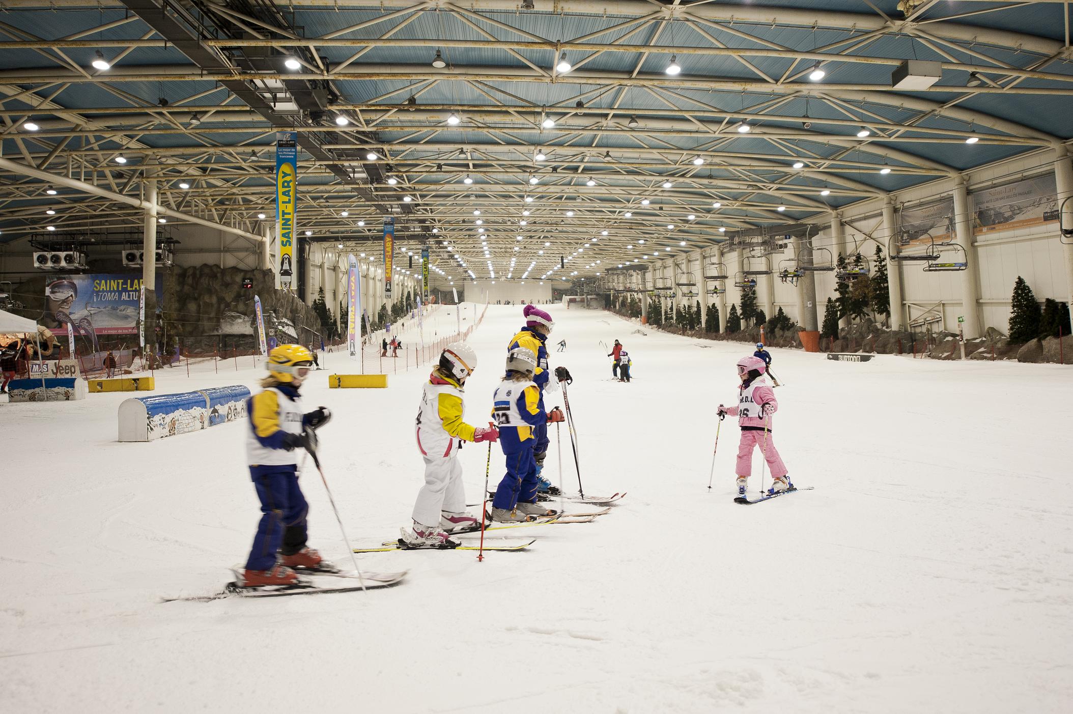 Madrid Snowzone propone unos campamentos de verano para jóvenes