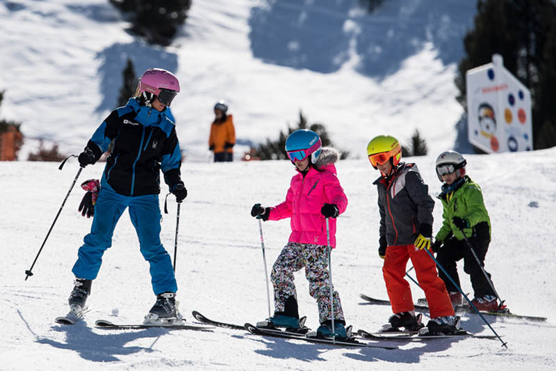 Sarabo árabe Injusto Psiquiatría 10 consejos básicos para empezar a esquiar | Lugares de Nieve