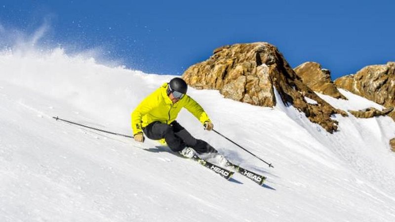 Gama Head Supershape ¡Un esquí increíble en pista!