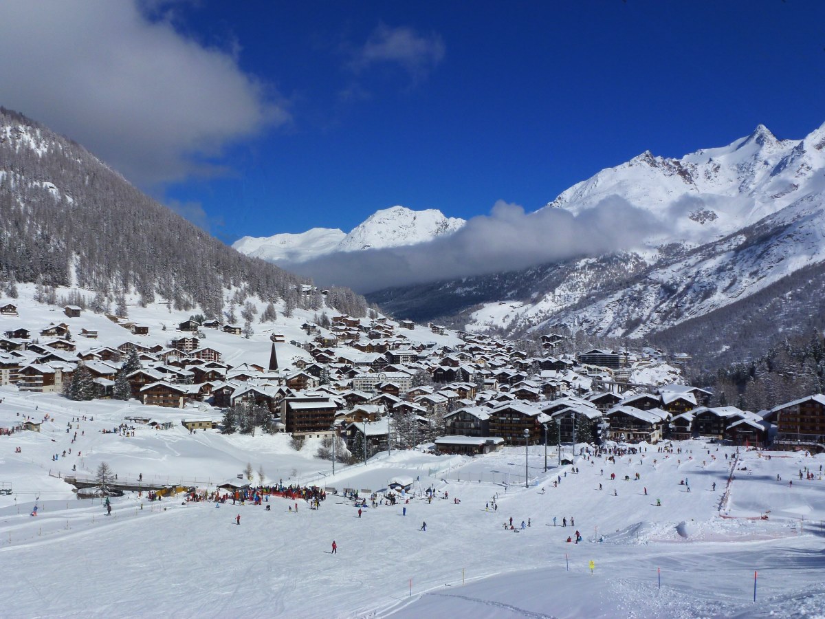 Saas Fee: una estación de esquí de postal en los Alpes suizos