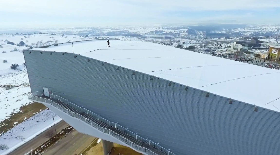 Dedos de los pies Impotencia consenso On the Roof ¡Madrid SnowZone abre una nueva pista sobre la azotea!