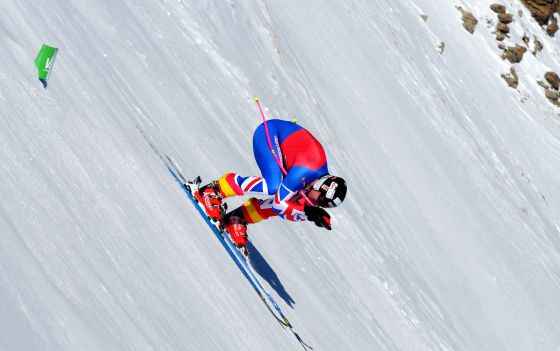 El esquiador hispano-británico Jan Farrell, gana la Copa del Mundo de esquí de velocidad
