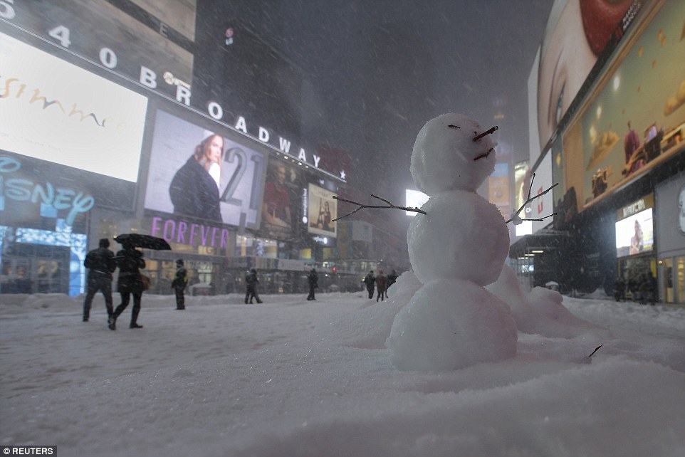 Efectos de la tormenta Jonas en Broadway, USA. Reuters