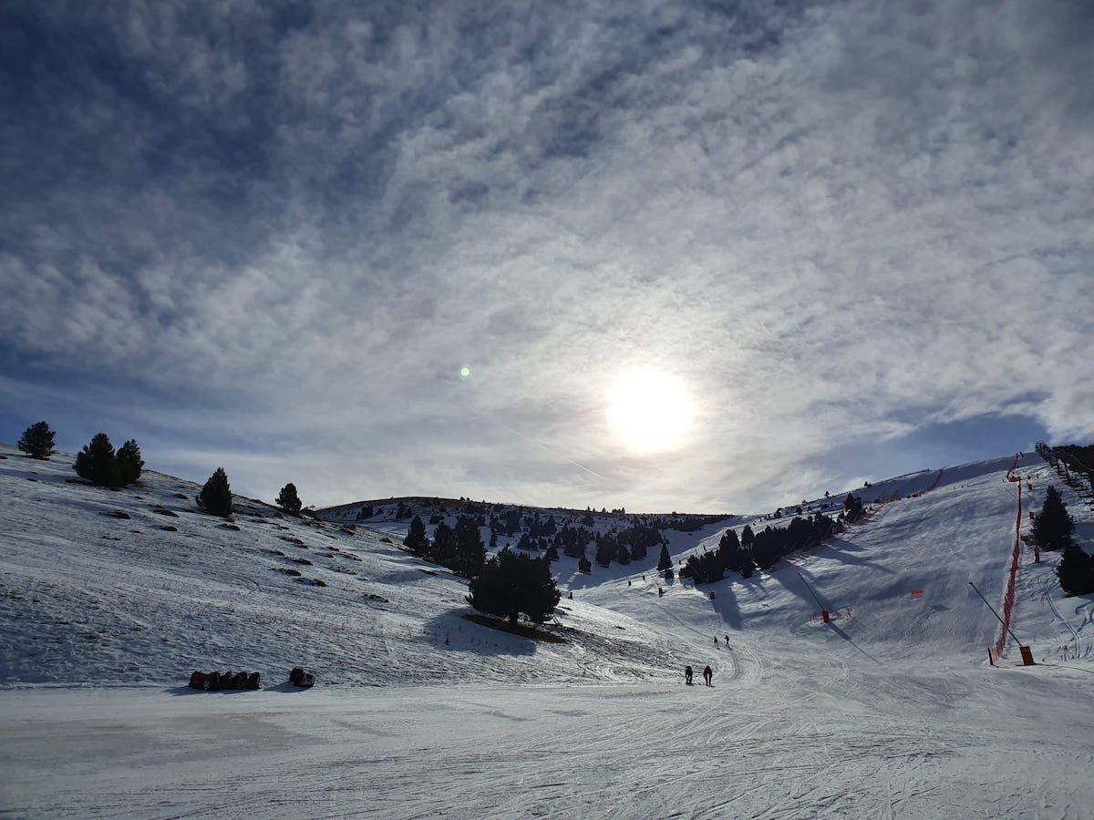 En Masella y La Molina aún confían en un buen repunte del esquí si se recupera la movilidad