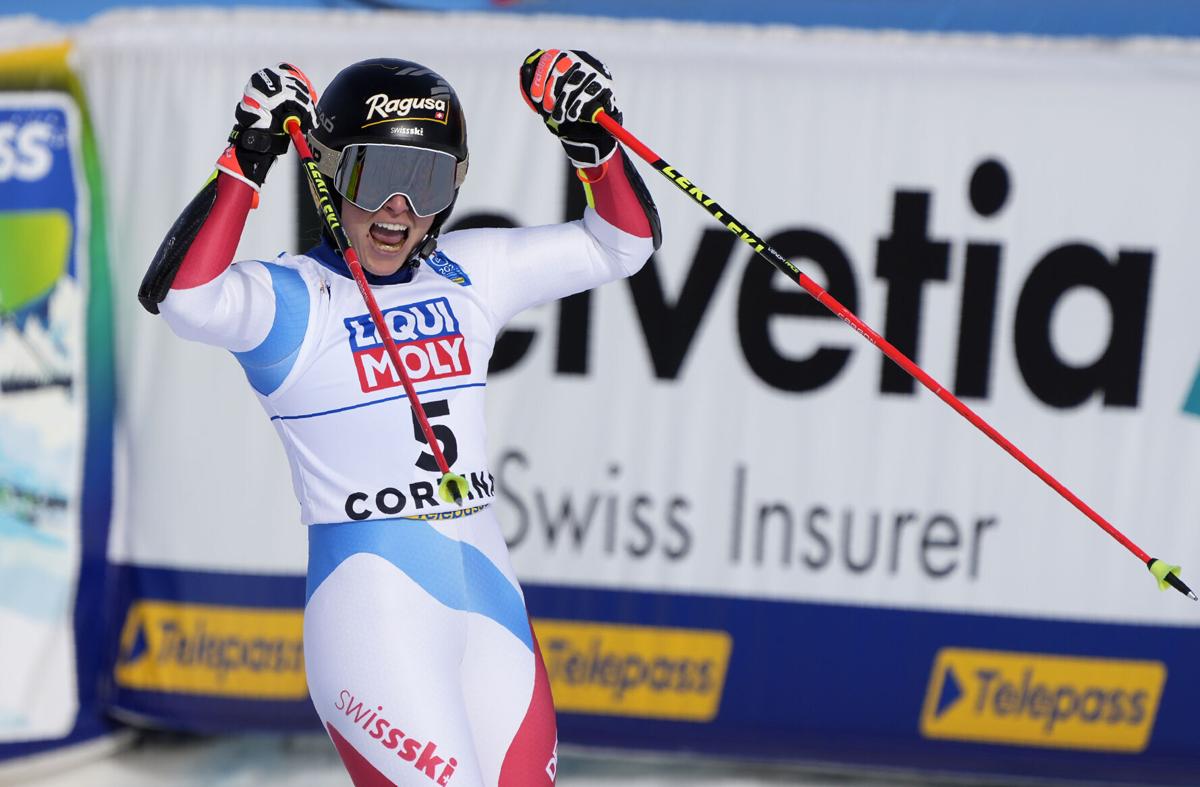 Lara Gut gana la batalla por el oro a Mikaela Shffrin en el GS femenino del Mundial de Cortina