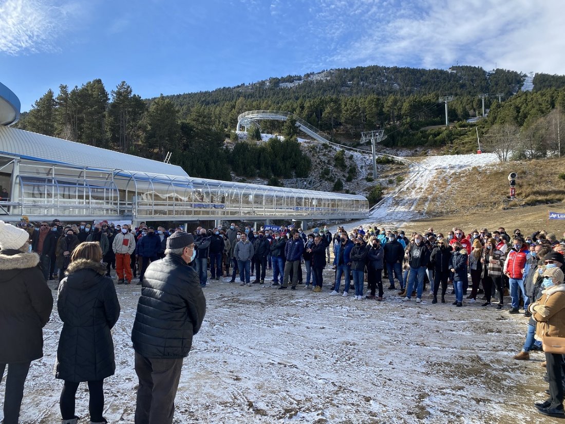 Protestas en las estaciones de esquí de Francia contra el cierre de los remontes mecánicos