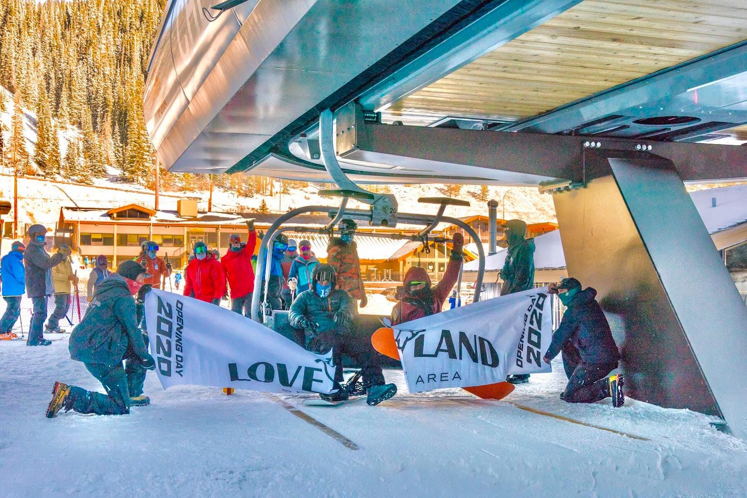 La Corte exime a las estaciones de esquí de Colorado de los accidentes en los telesillas