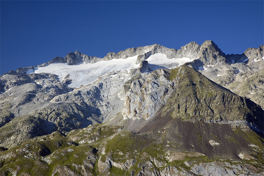 Fallece un montañero al precipitarse de unos 100 metros en el Maladeta