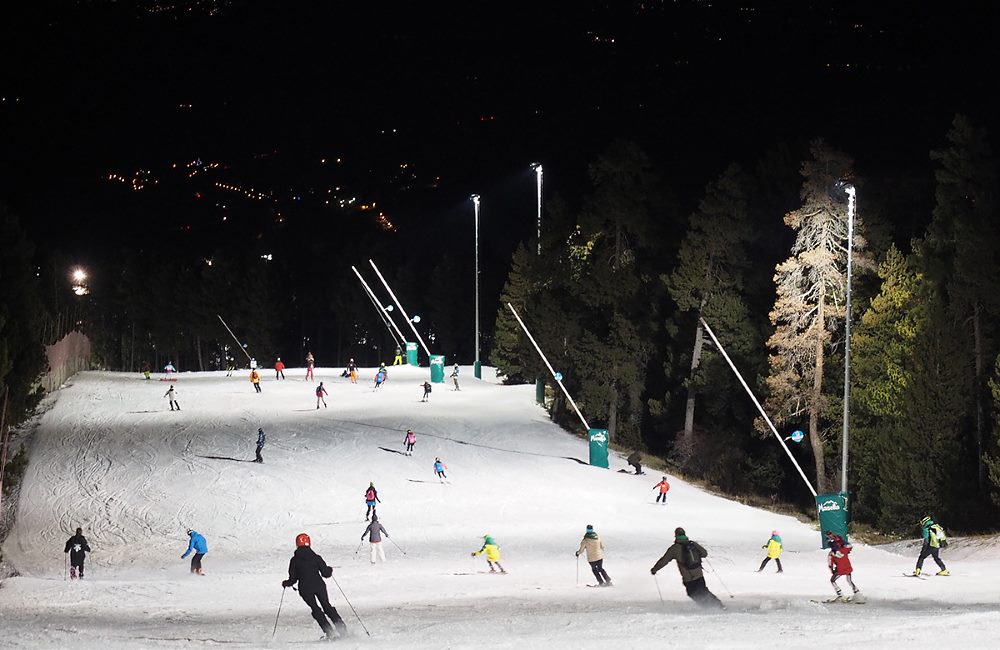 Sábado, última noche del esquí nocturno de Masella coincidiendo con la HEAD 12H  