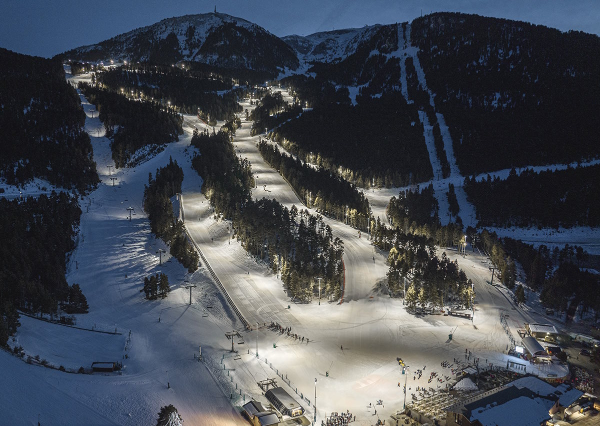 Masella enciende las luces del esquí nocturno