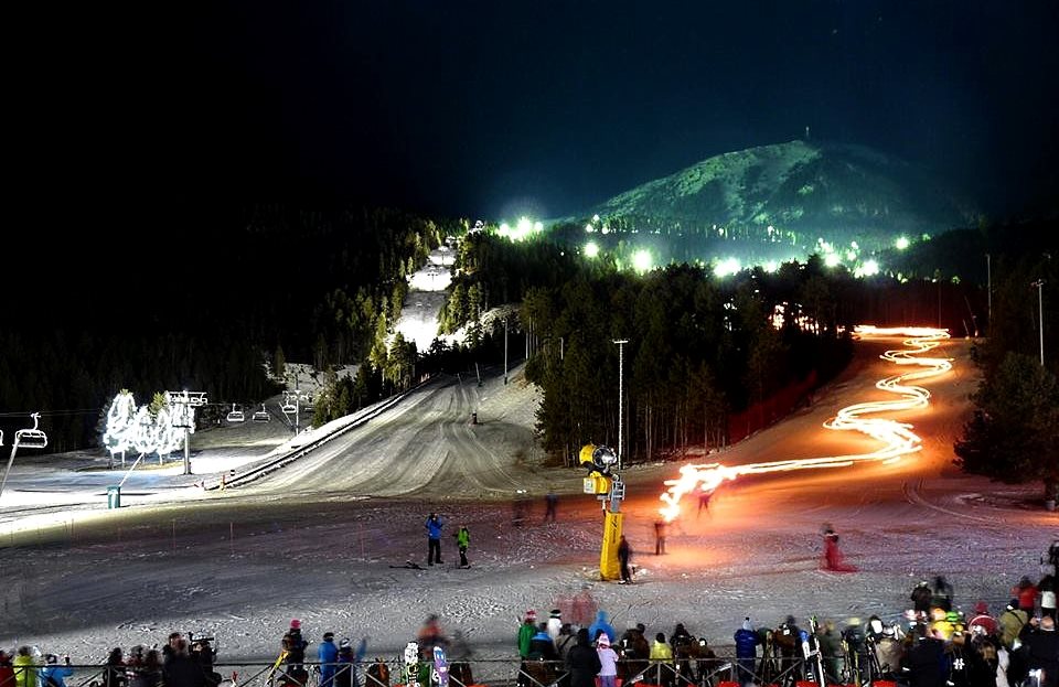 Este jueves Masella vuelve a iluminar la Cerdanya con la puesta en marcha del esquí nocturno