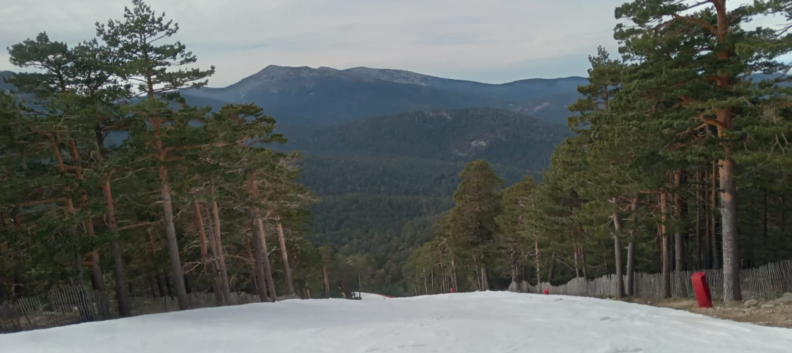 El Puerto de Navacerrada cierra una temporada que no debería haber empezado