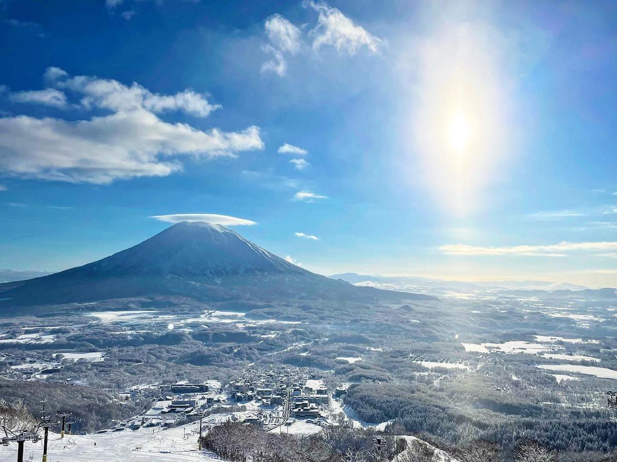 Japón mantiene el cierre de las estaciones de esquí a los turistas por el aumento de la Omicron