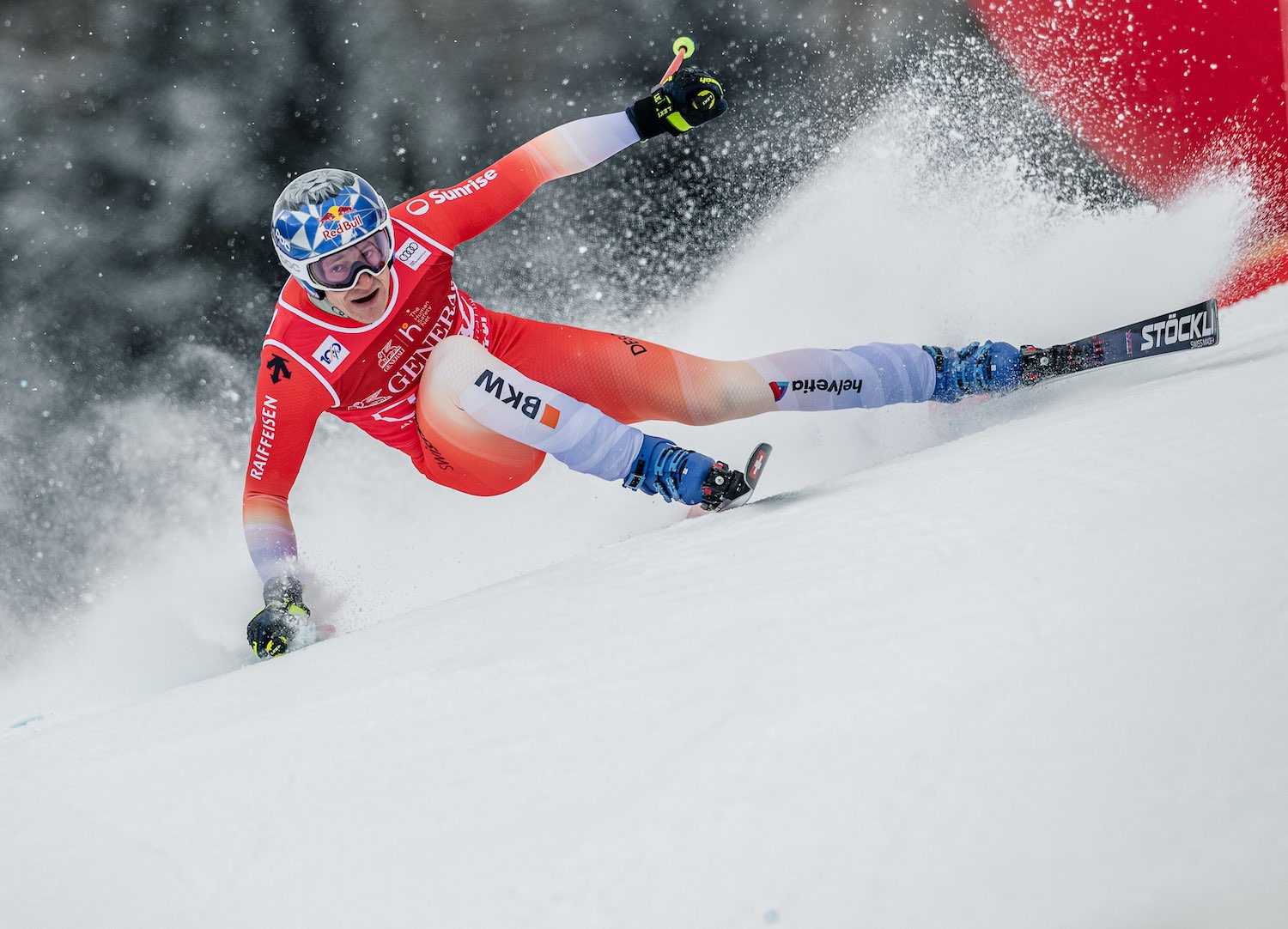 Odermatt se asegura su tercera Copa del Mundo de esquí mientras Shiffrin se recupera para volver