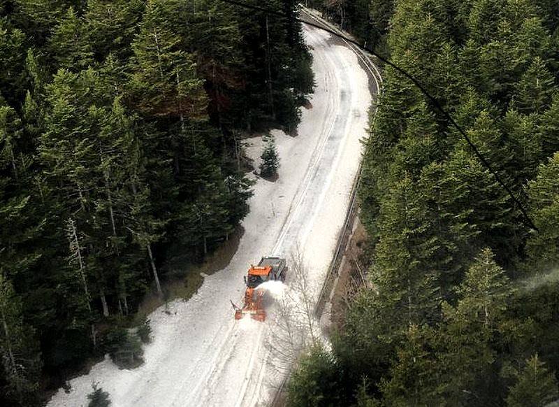 Llamativas imágenes de la limpieza del Coll de Ordino que abrirá este miércoles