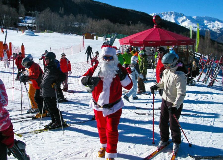 Papá Noel elige las pistas de Aramón y sus fantásticas condiciones para la Navidad