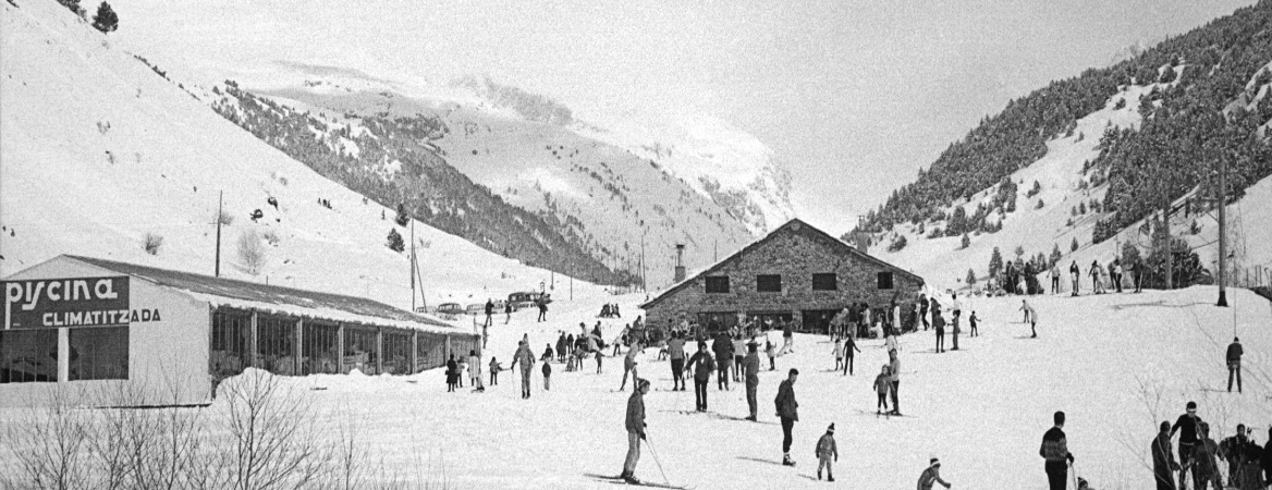 El Hotel Parador Canaro como mini-estación de esquí cumple 50 años