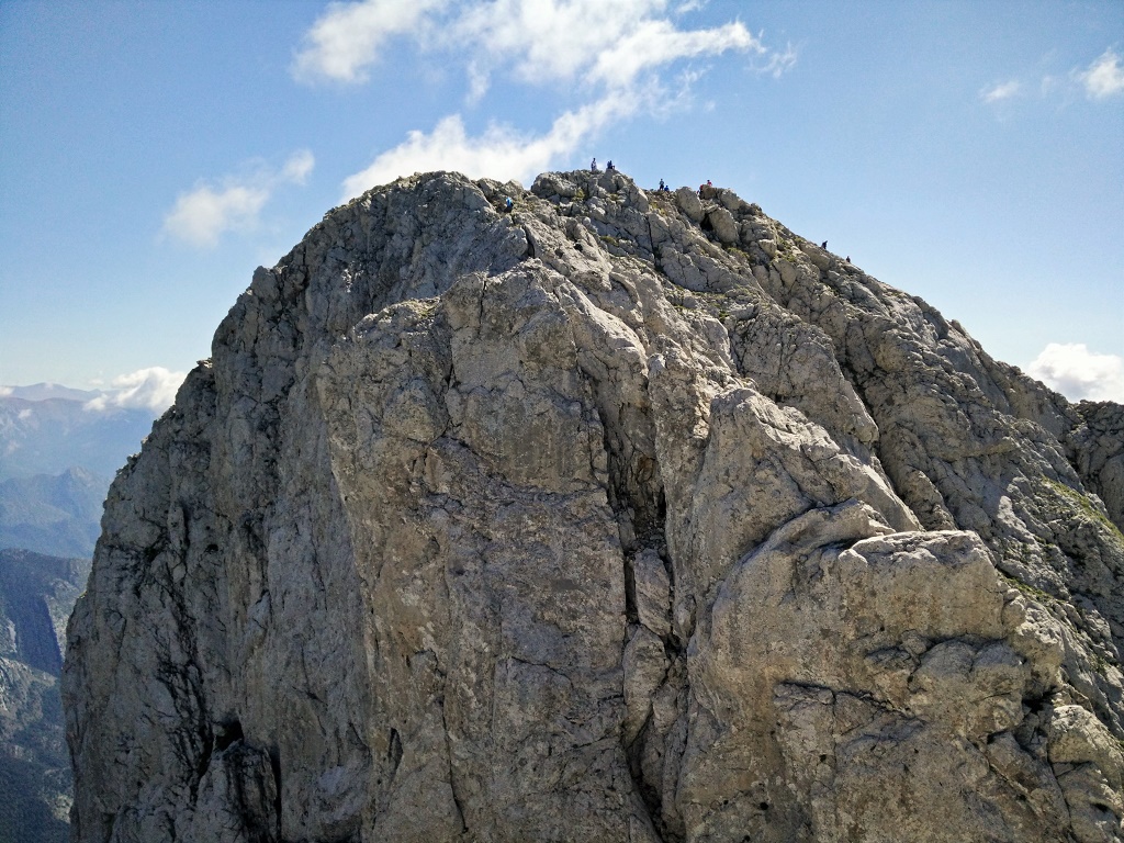 Muere un escalador en el Pedraforca tras una caída vertical de 20 metros