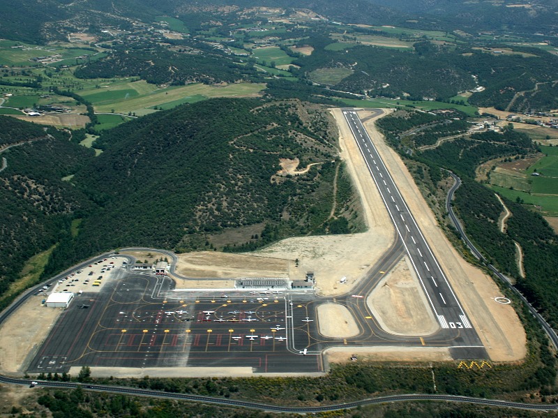 El aeropuerto Andorra-La Seu podría recibir turistas británicos este invierno