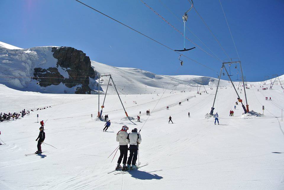 Cervinia deberá esperar a la apertura de la frontera con Suiza para abrir el esquí de verano