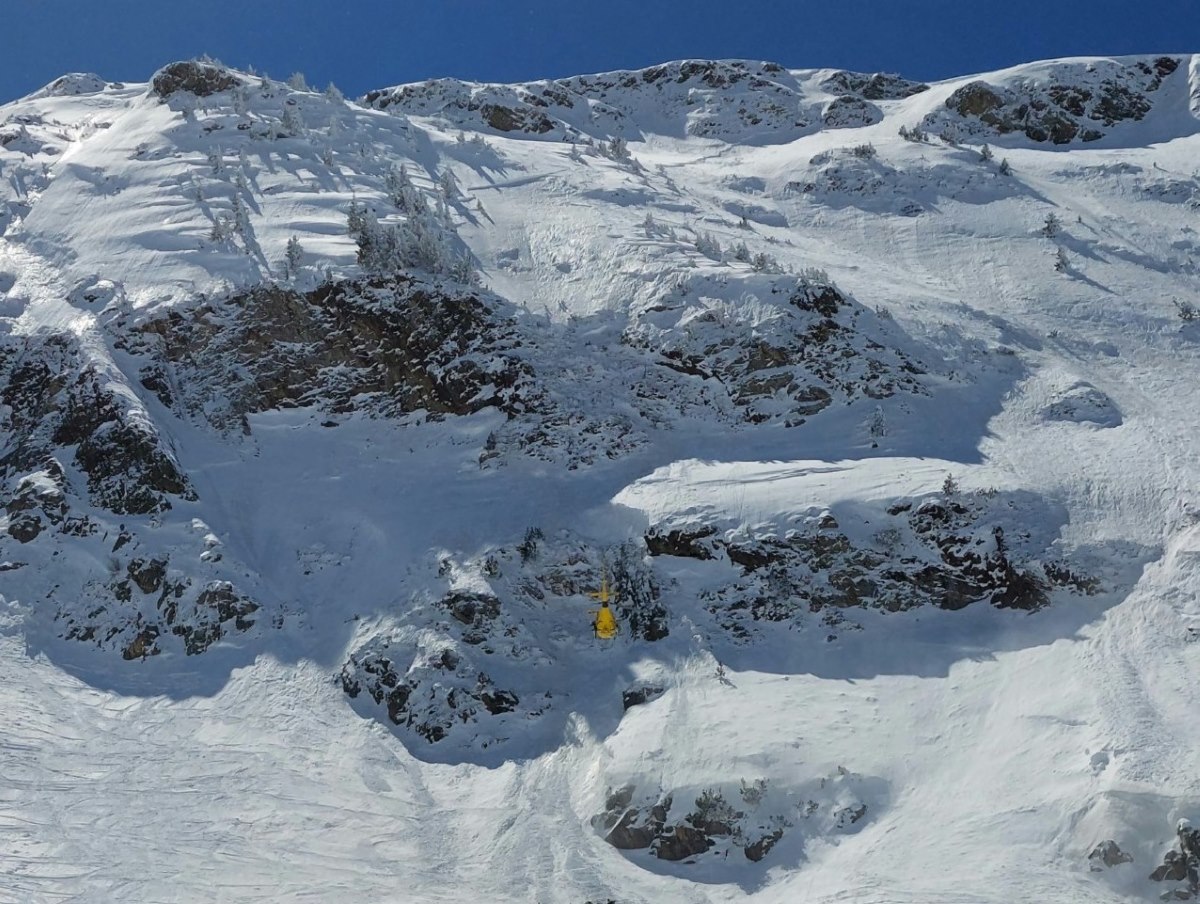 Un joven de 22 años fallece arrastrado por un alud esquiando fuera pistas en Baqueira Beret