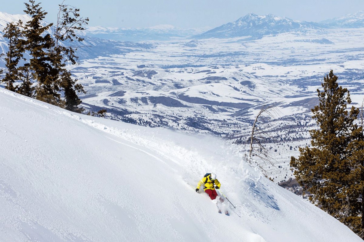 7 trucos para esquiar en nieve “polvo” y no hundirse