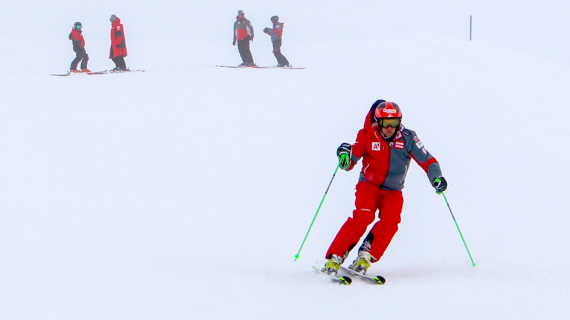 El equipo de esquí alpino austriaco vuelve al entrenamiento en el glaciar de Kaunertal 