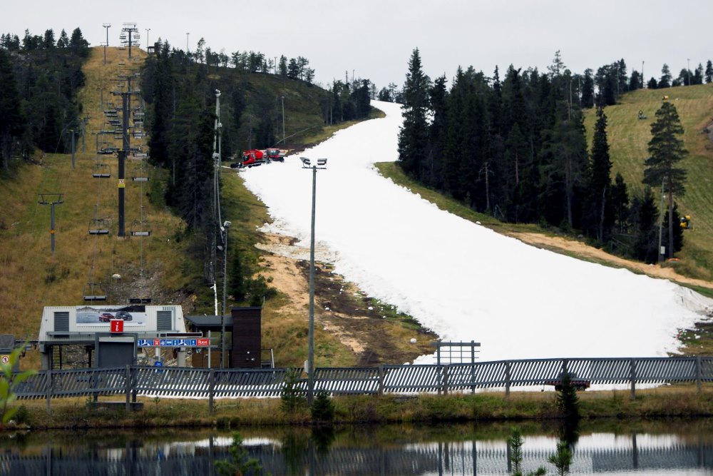 Abre la estación de esquí de Ruka en Finlandia y lo hace con nieve de la primavera pasada