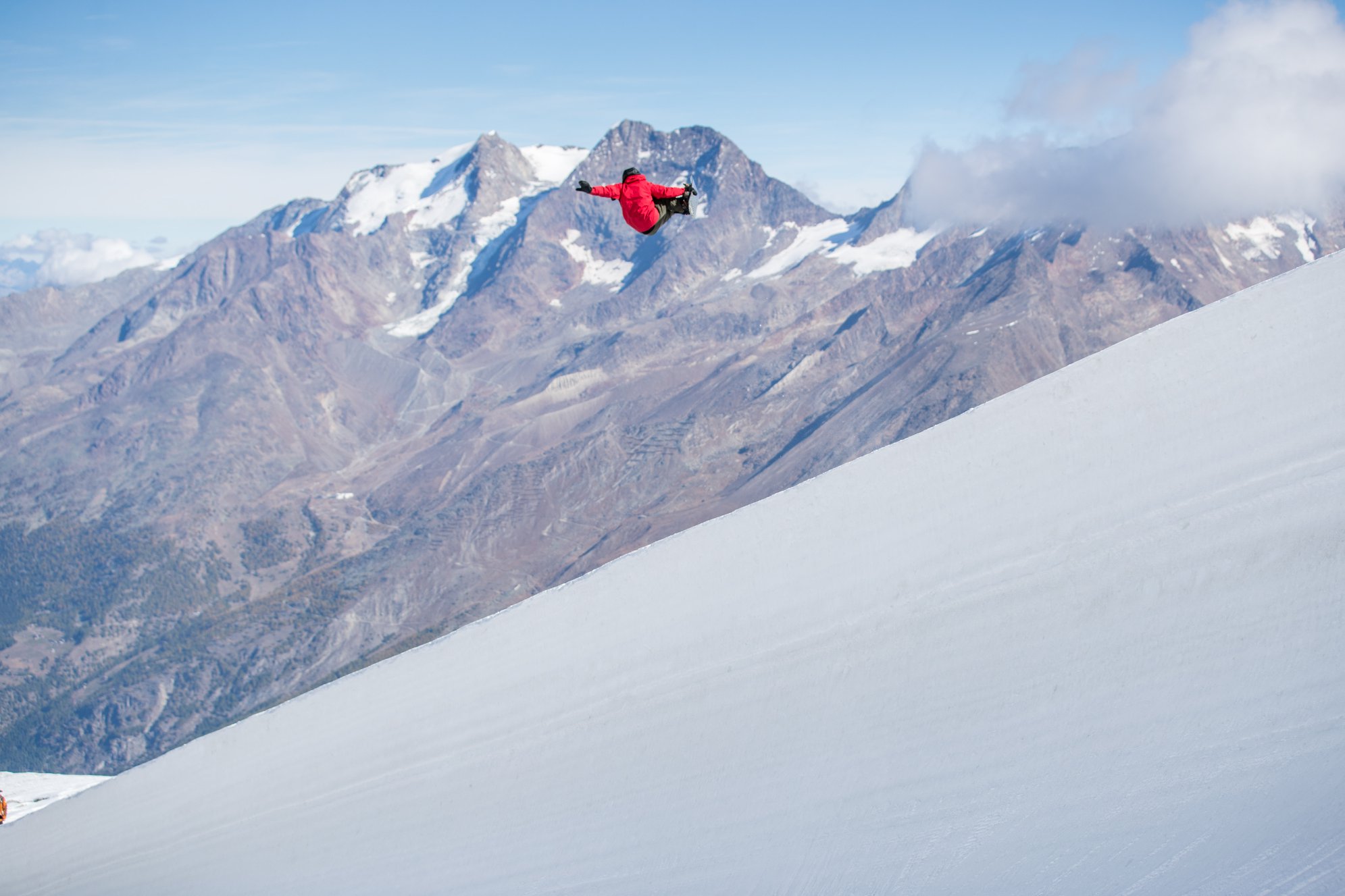 Casa España Spainsnow en Saas Fee celebra su quinta temporada estrenando establecimiento