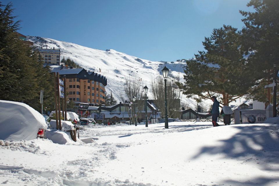 Los destinos con más reservas esta temporada de esquí son Andorra la Vella y Sierra Nevada