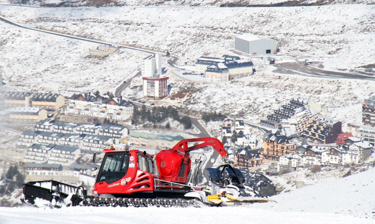 Sierra Nevada lista para abrir la temporada este sábado con 8,5 km esquiables