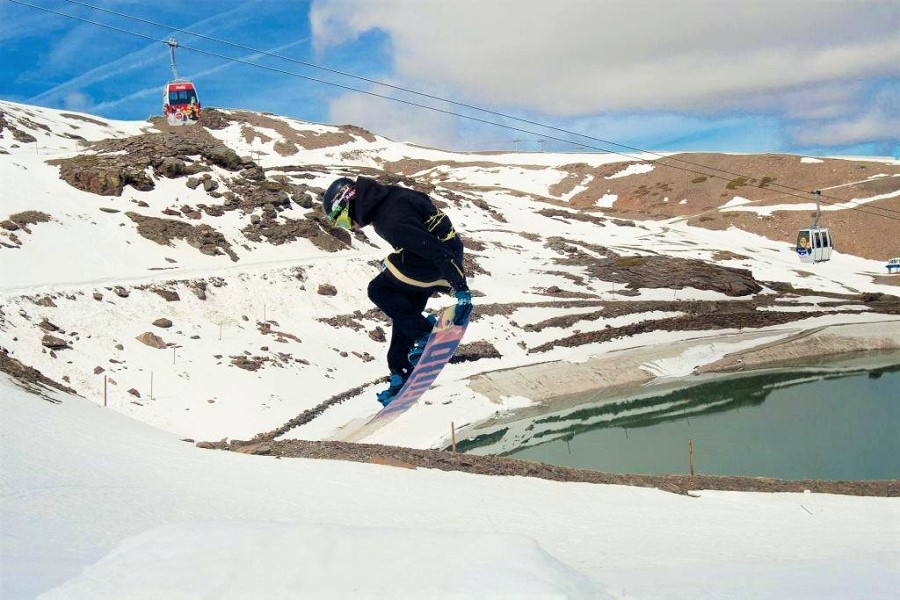 Cinco estaciones con mucha nieve aún, cierran este fin de semana la temporada de esquí 