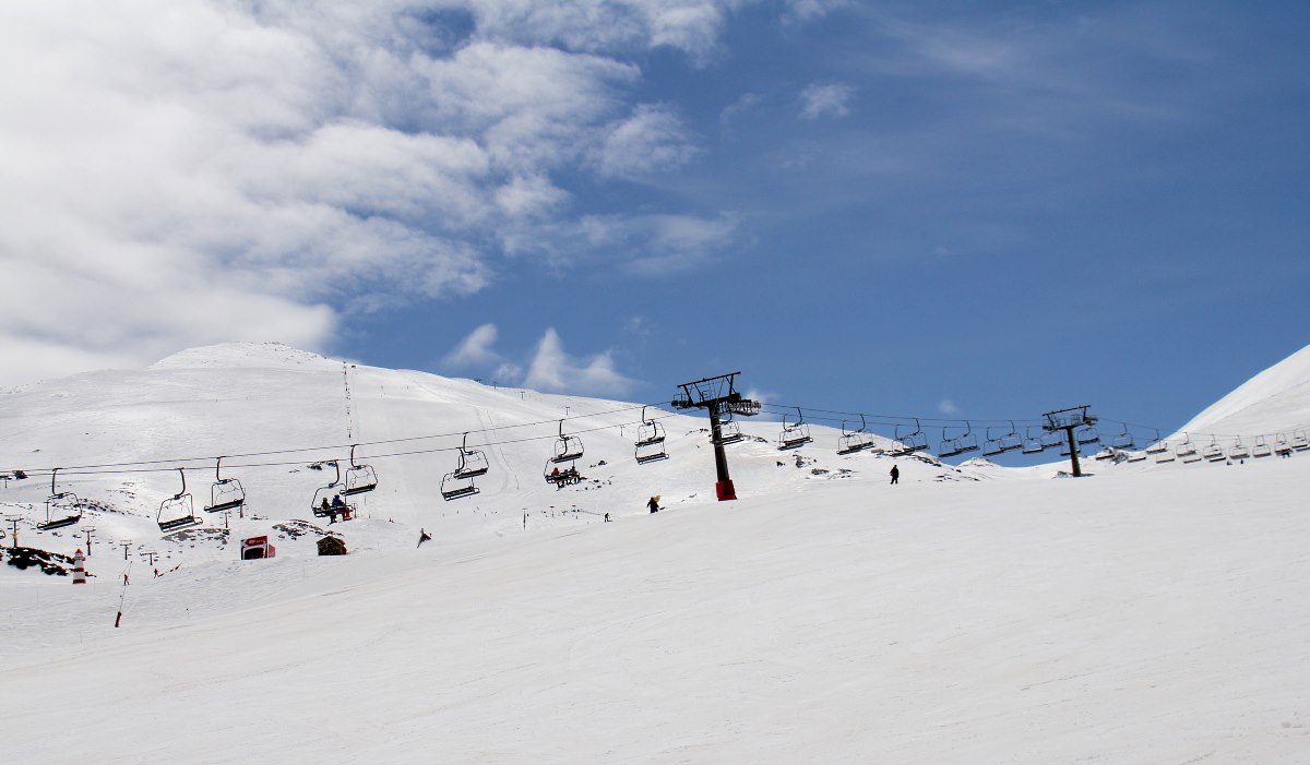 Sierra Nevada finaliza la temporada el domingo con 65 km esquiables y jornada de esquí gratis