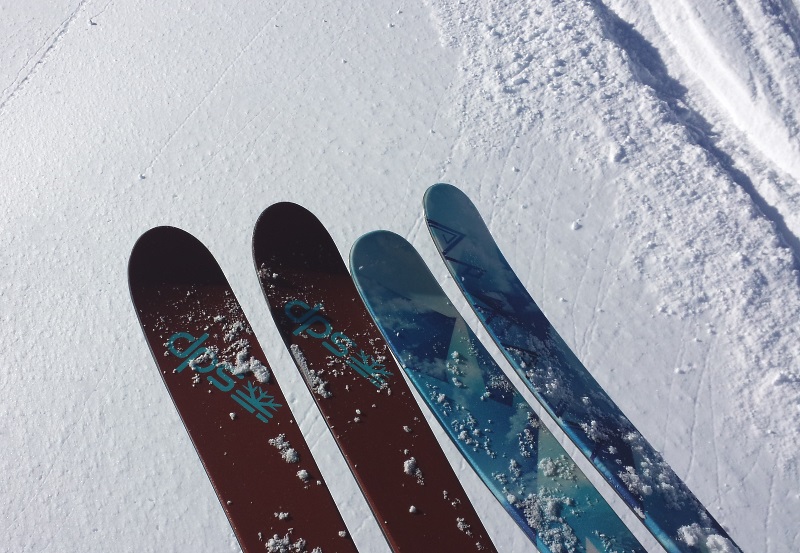 Los esquís anchos en pista podrían ser el mayor enemigo de tus rodillas, según un reciente estudio