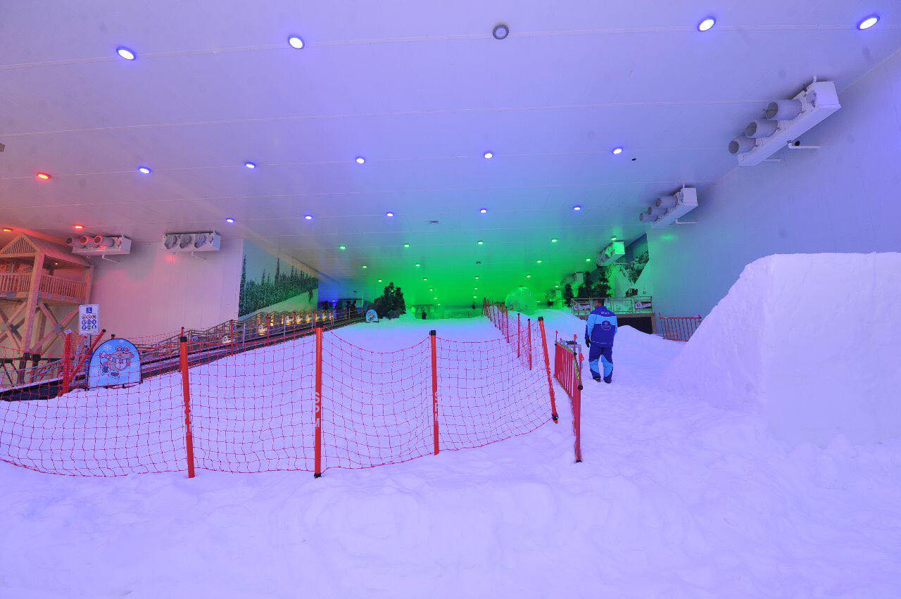 El esquí se populariza en Egipto con la apertura de un segundo centro de nieve indoor en El Cairo