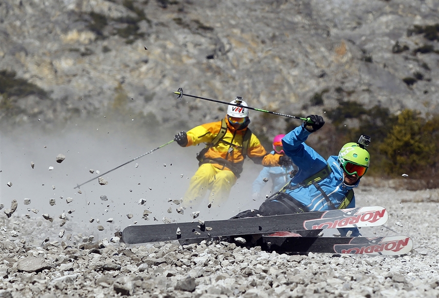 Espectacular vídeo del seco invierno en California: Ski on The Rocks